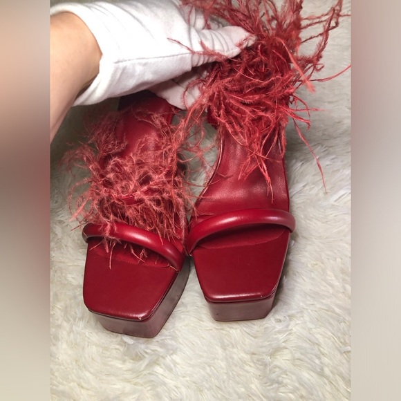 VENUS Red Platform Heels with Feather Detail NWOT size 9 - Picture 6 of 15